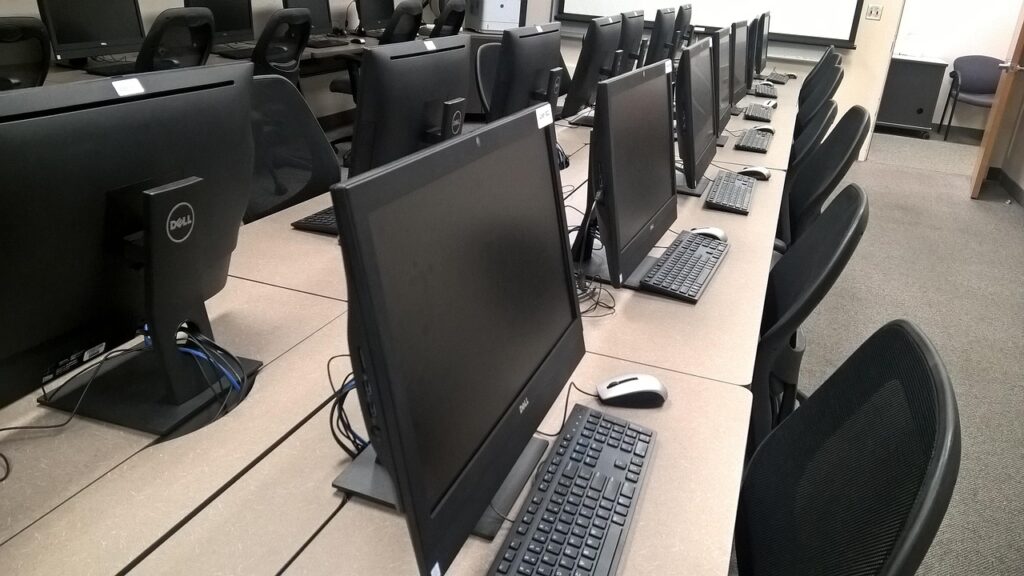 computer, lab, education, technology, desktop, classroom, learning, internet, school, keyboard, scoe computer lab, etc computer lab, gray school, gray education, gray learning, gray classroom, gray internet, gray keyboard, gray lab